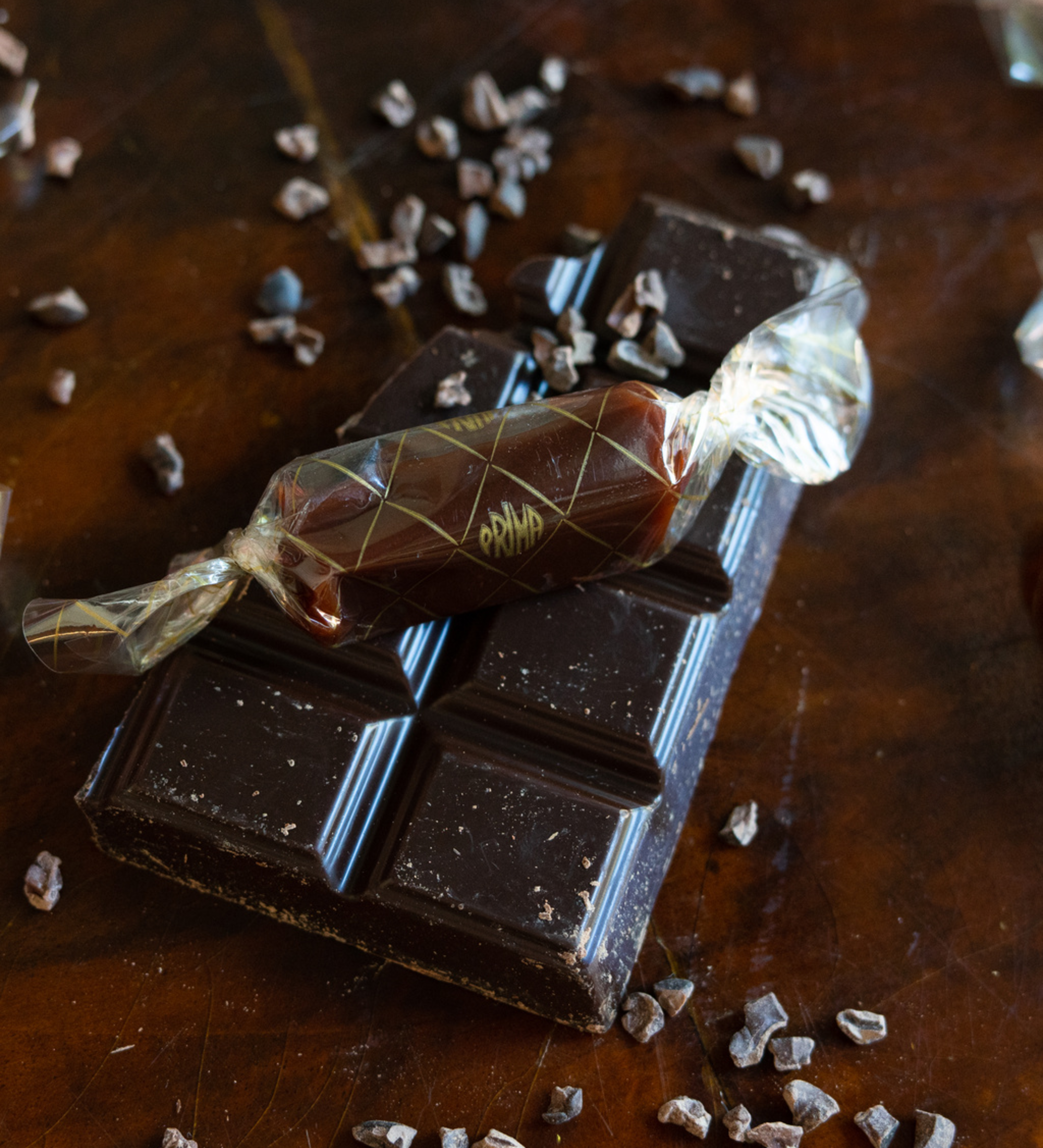 caramel - chocolate & cocoa nibs 1 piece