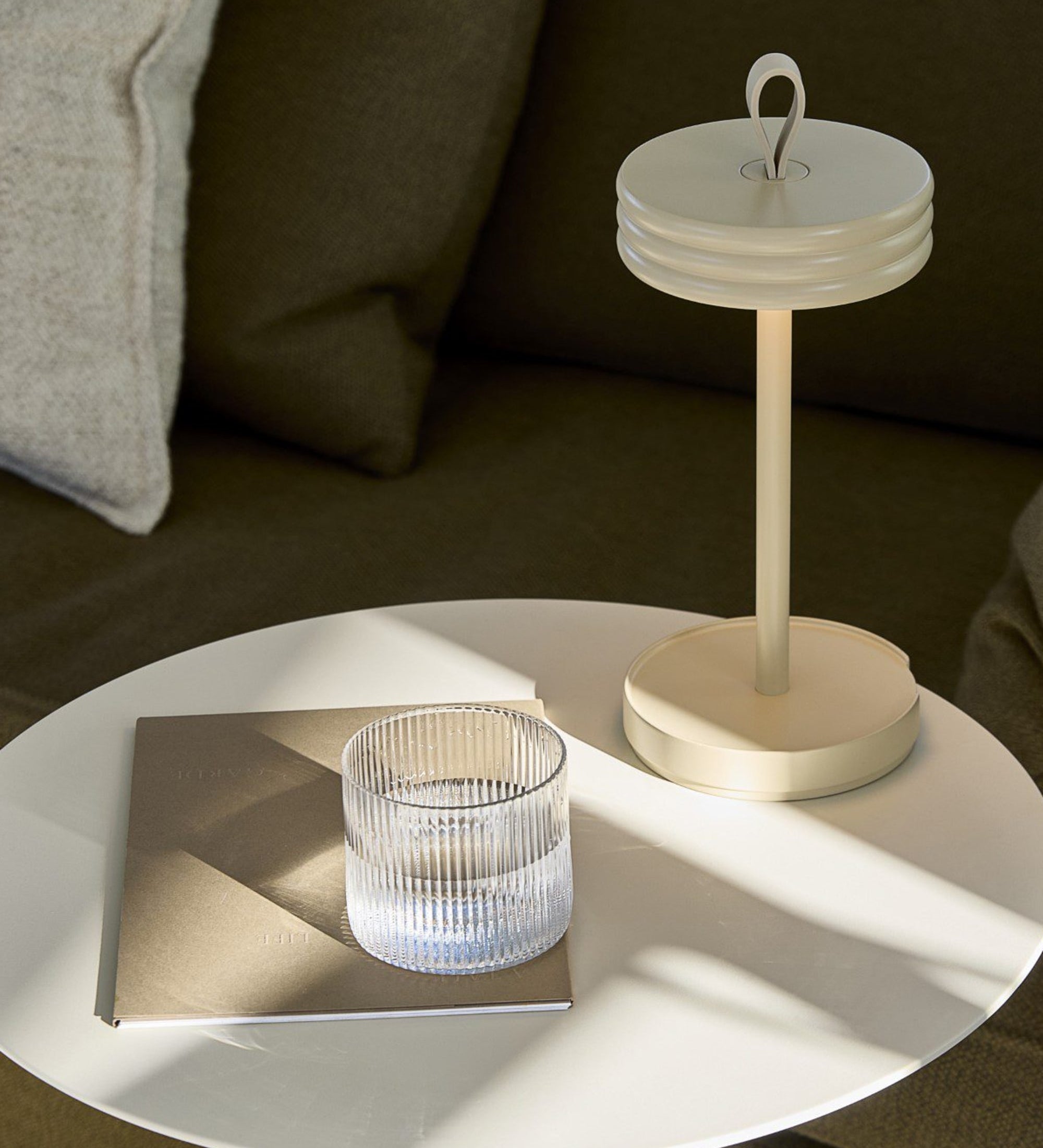 big hug portable lamp - beige
