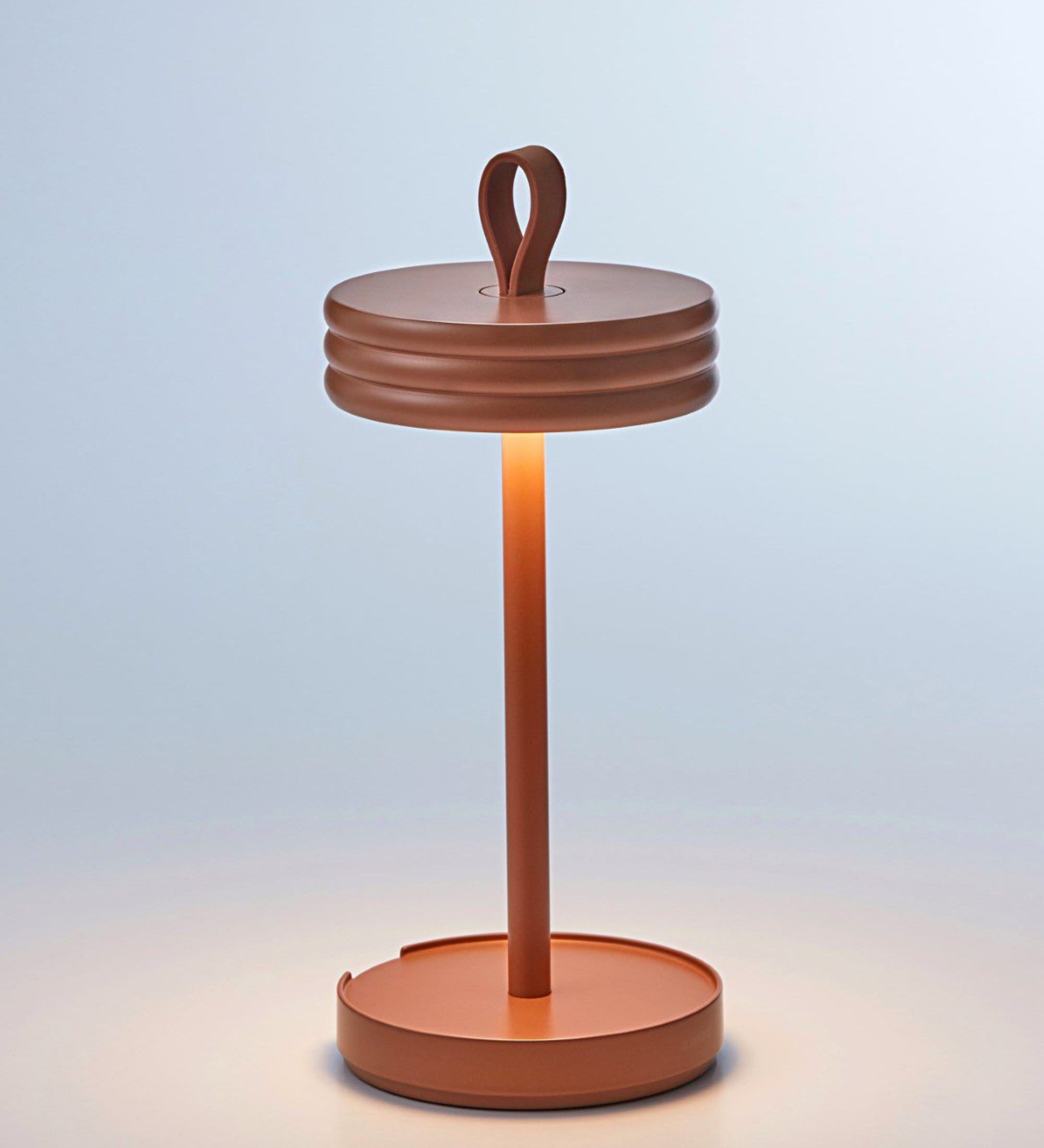 big hug portable lamp - clay 