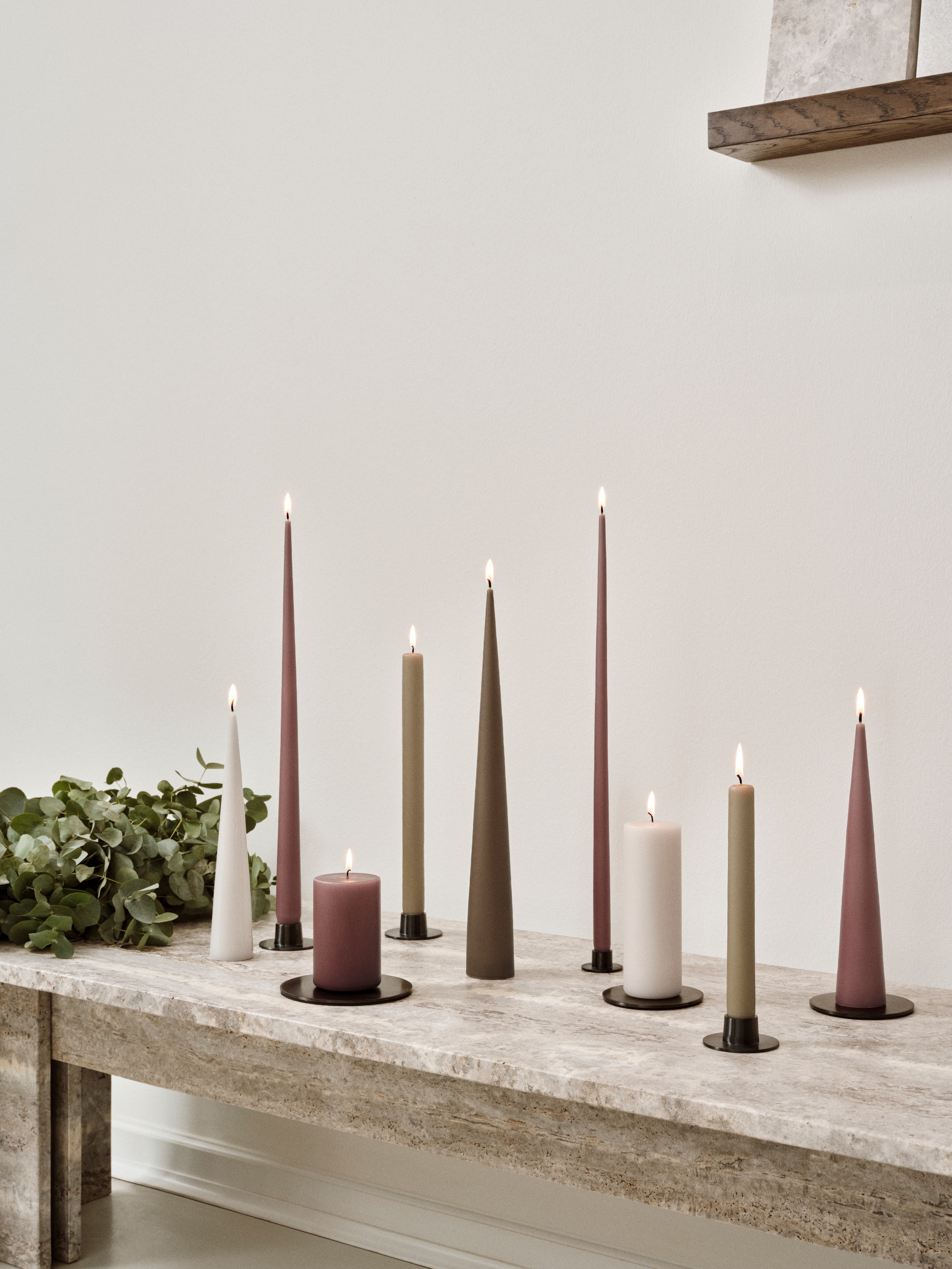 ester&erik-pillar-candle-20-caviar