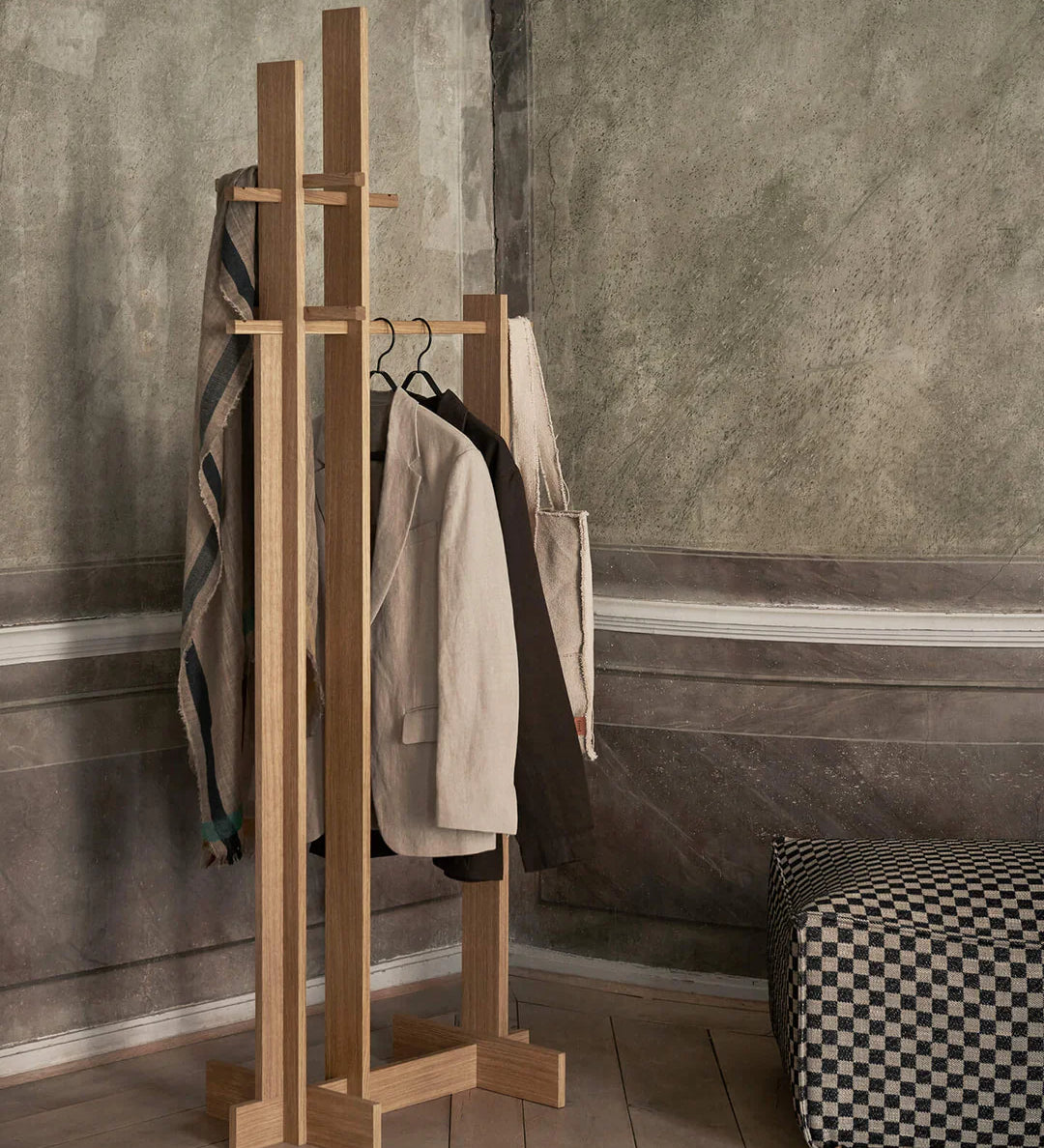 bridge clothes stand