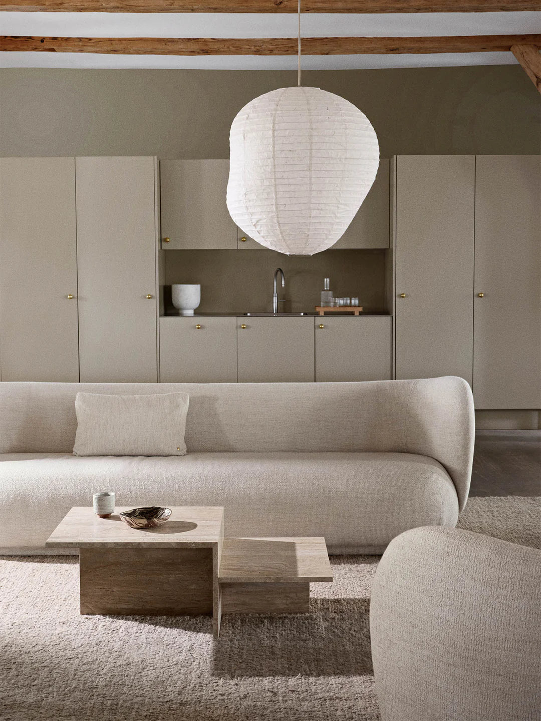 distinct - coffee table
