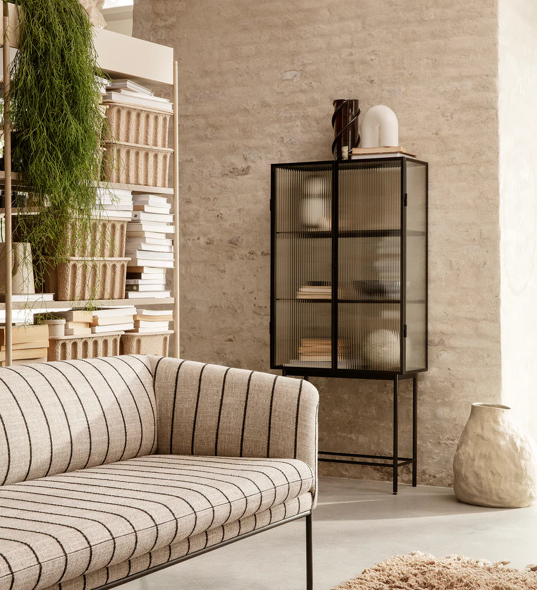 haze vitrine - reeded glass