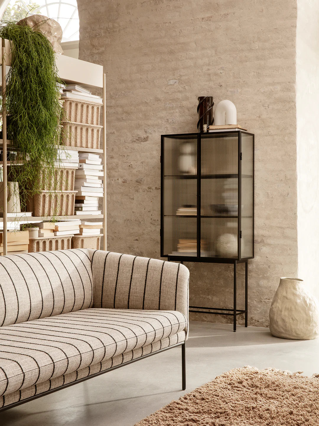 haze vitrine - reeded glass