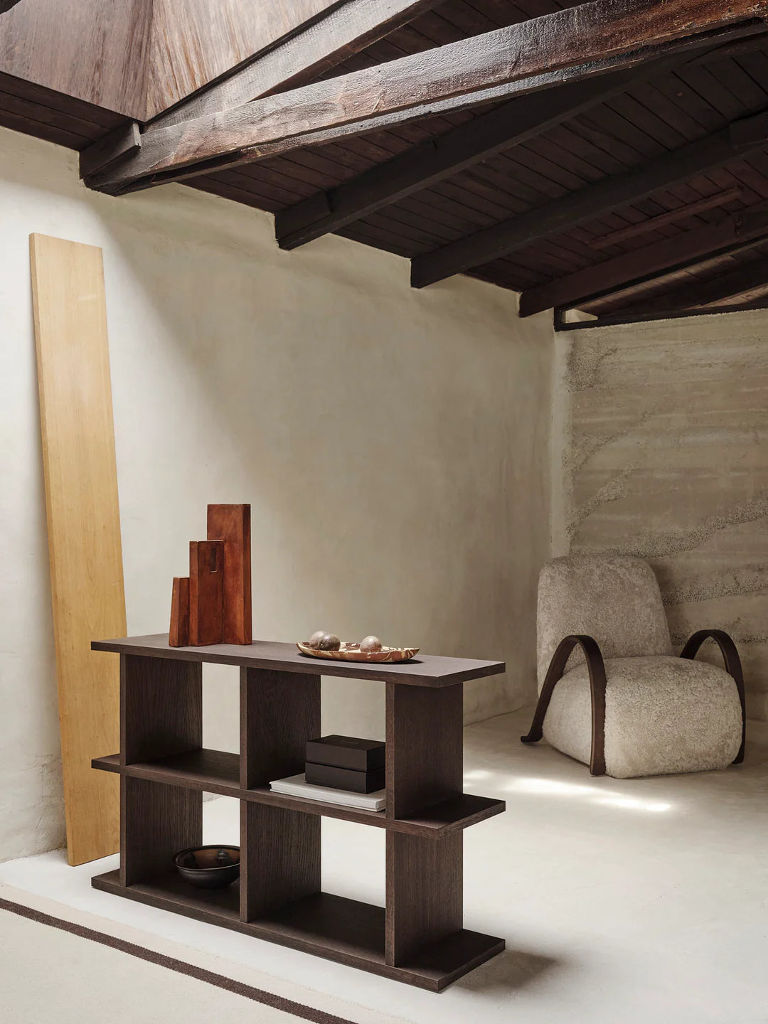 kona - bookcase dark stained