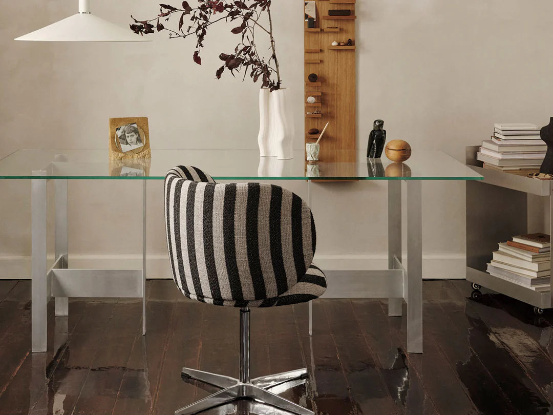 lager - dining table