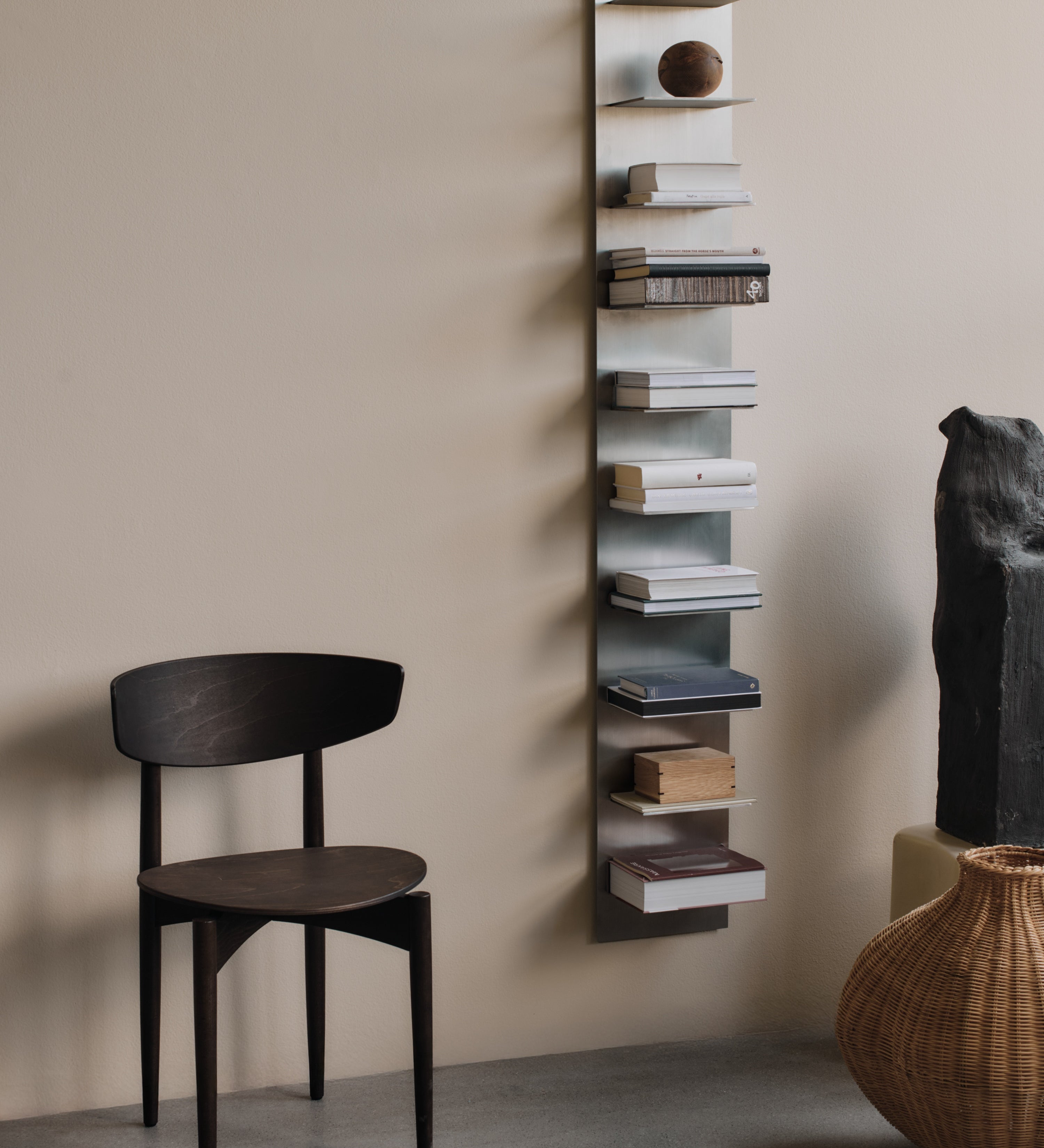 lager wall shelf tall