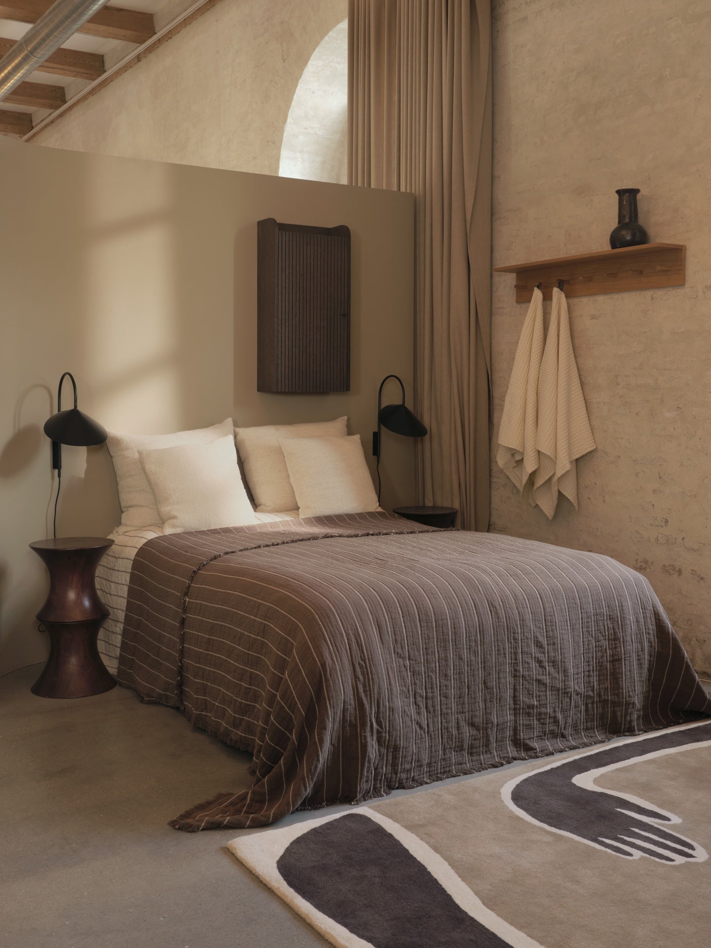 pose tufted - rug