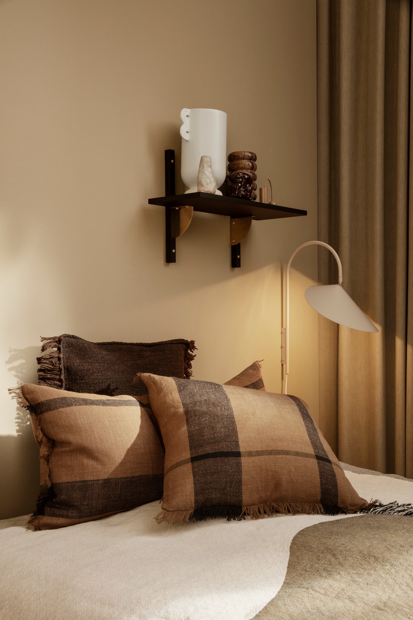 sector - shelf single smoked oak