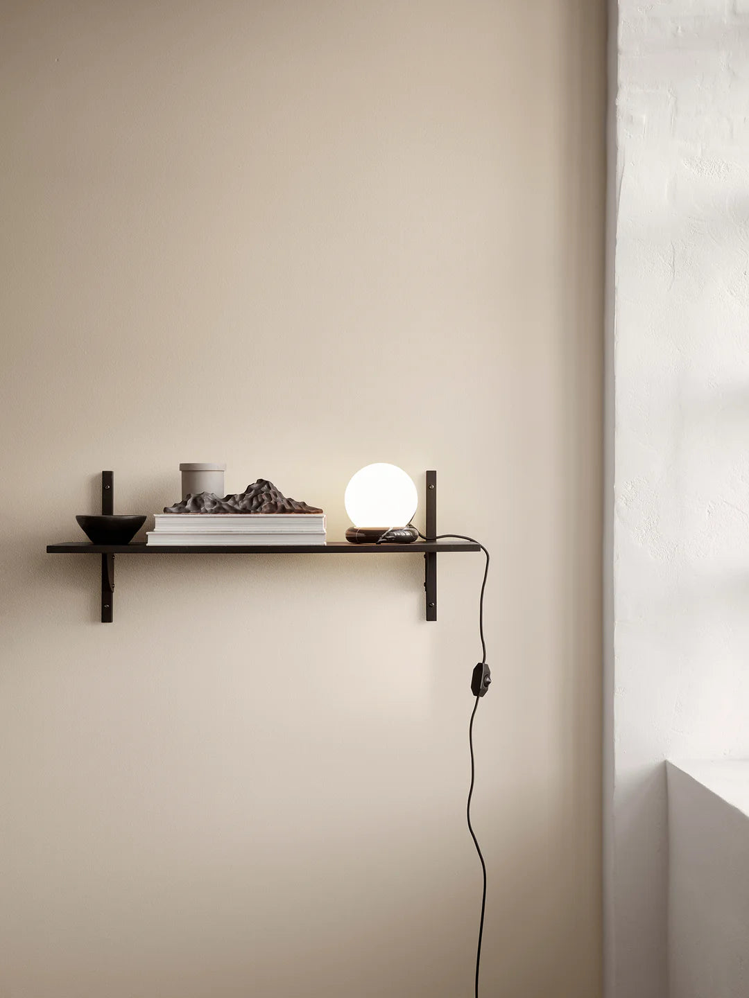 sector - shelf single black ash