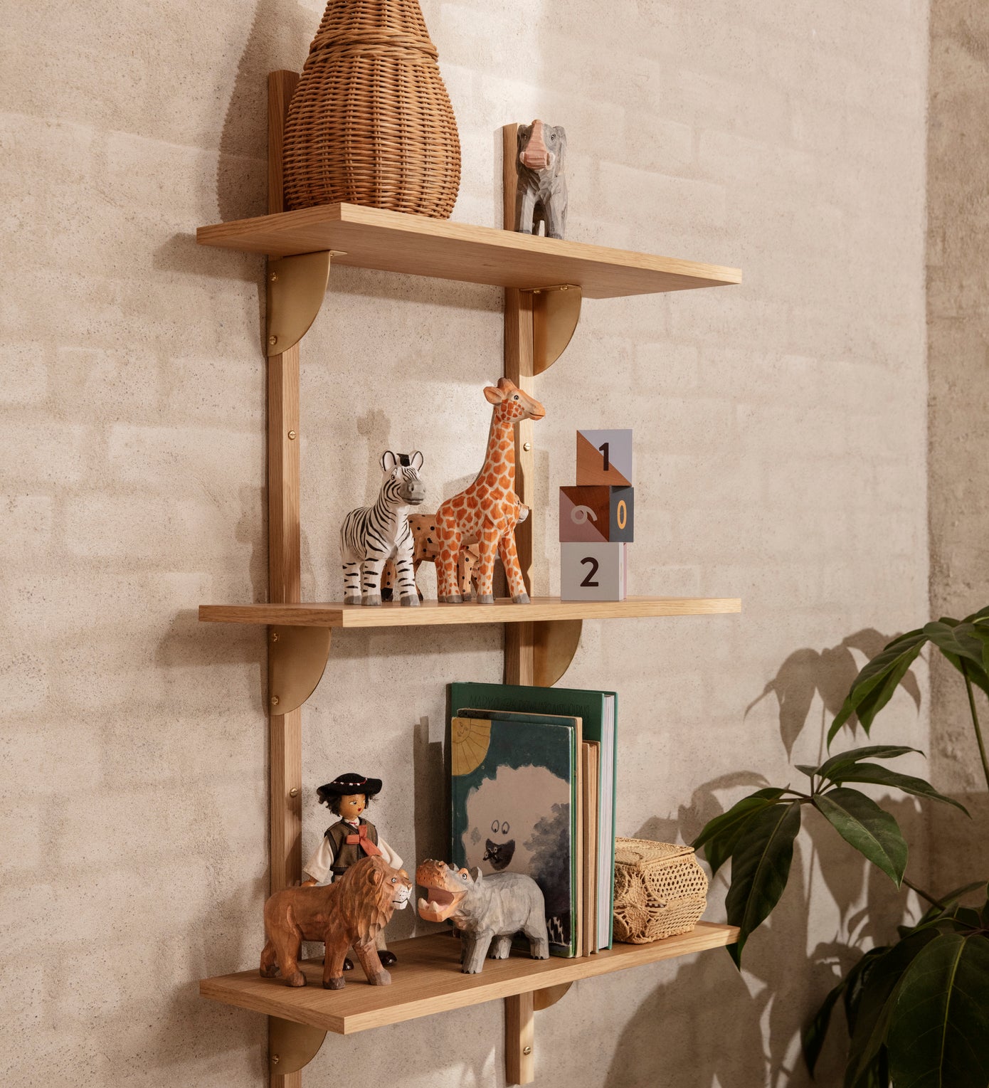 sector - shelf tripple oak