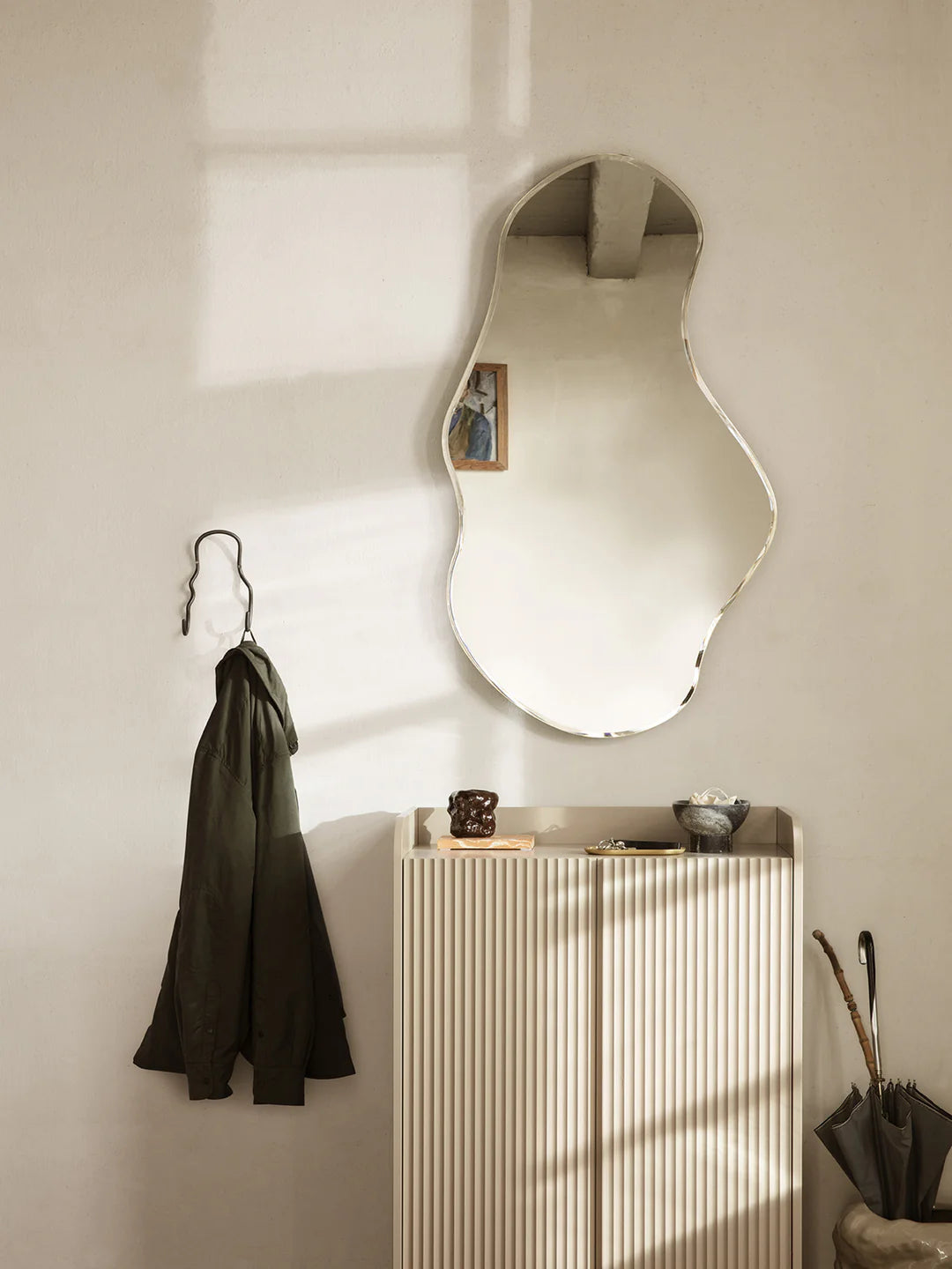 sill cupboard