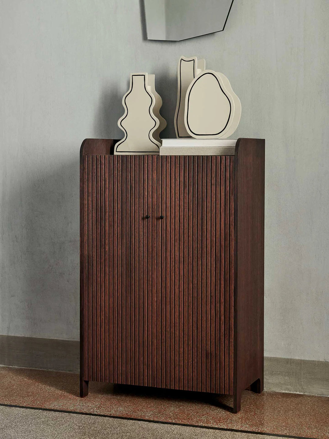 sill cupboard