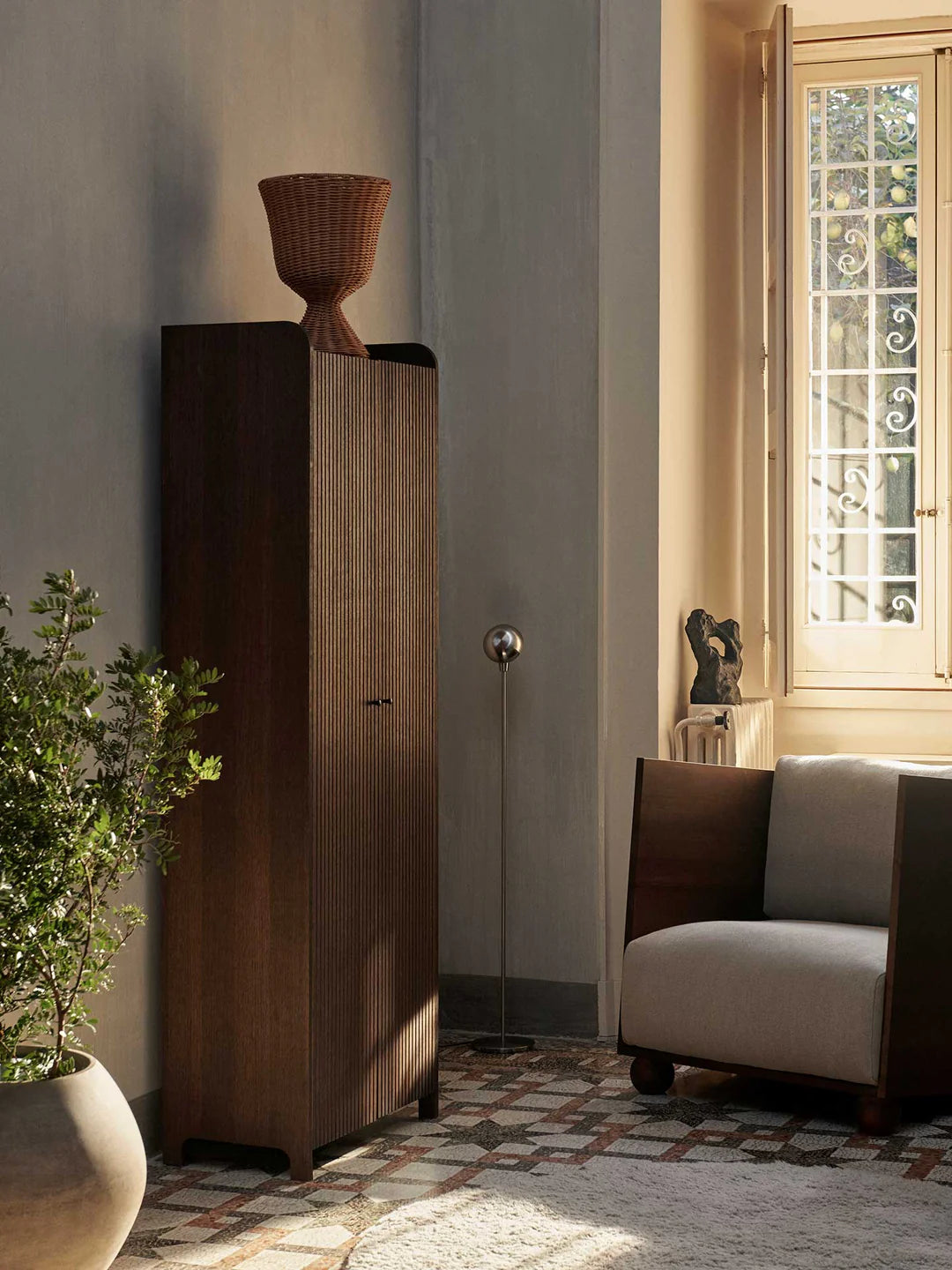 sill cupboard