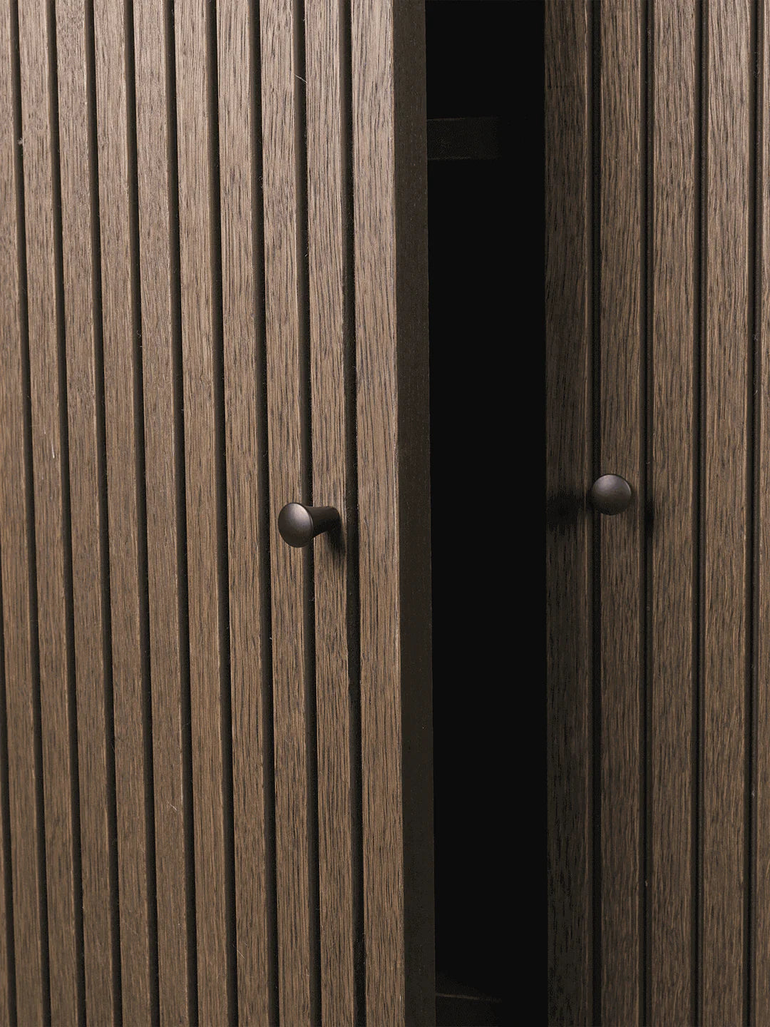sill cupboard