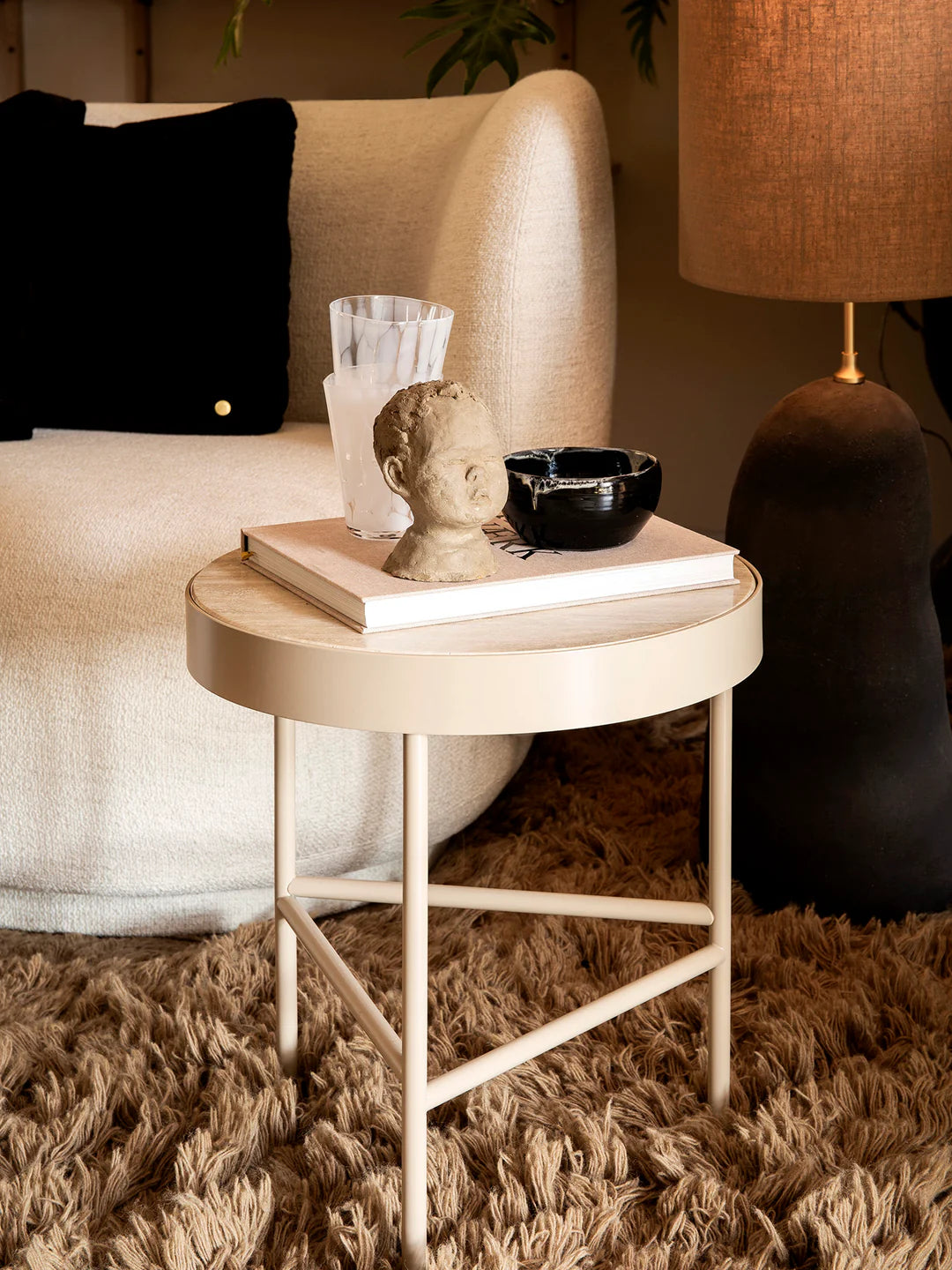 travertine - table