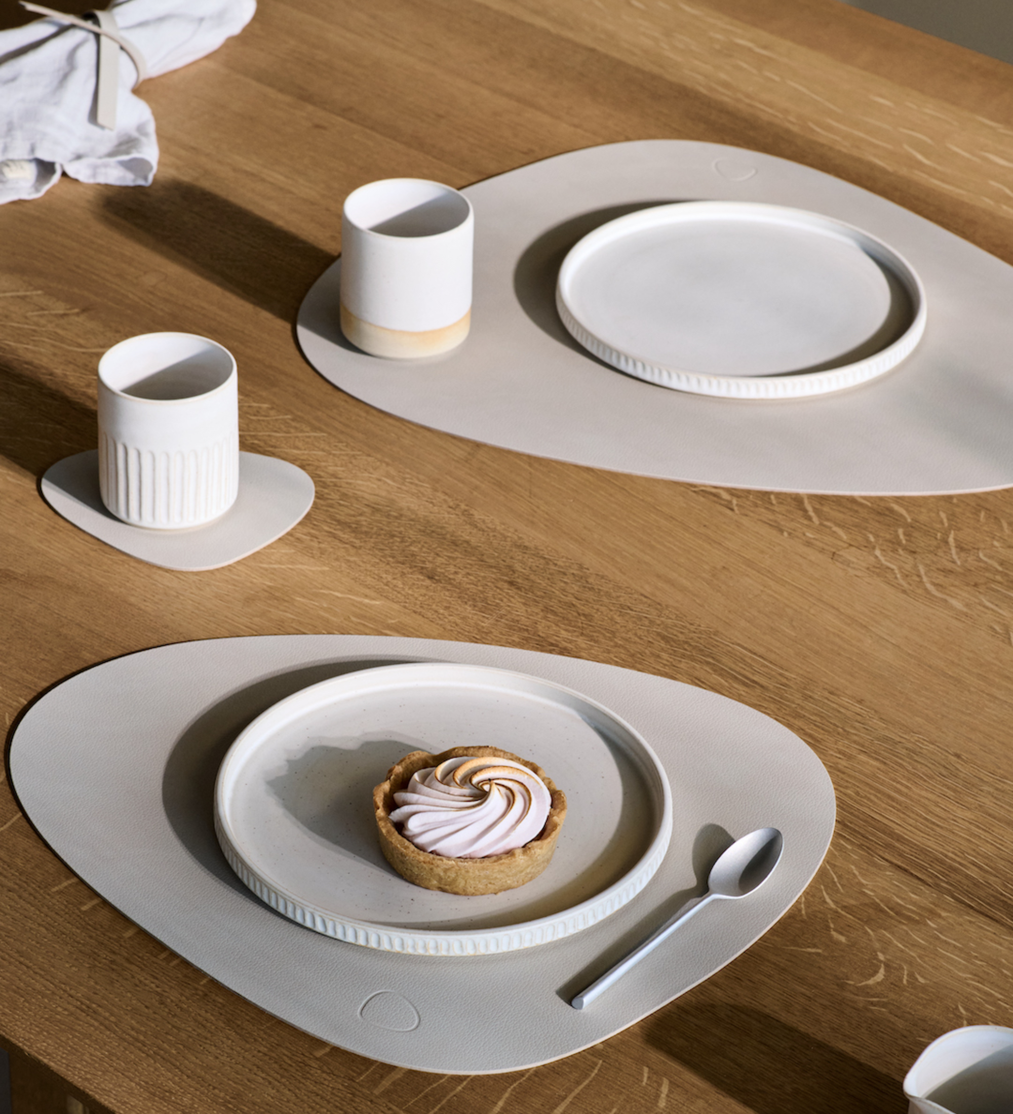 glass mat curve leather nupo - oyster white