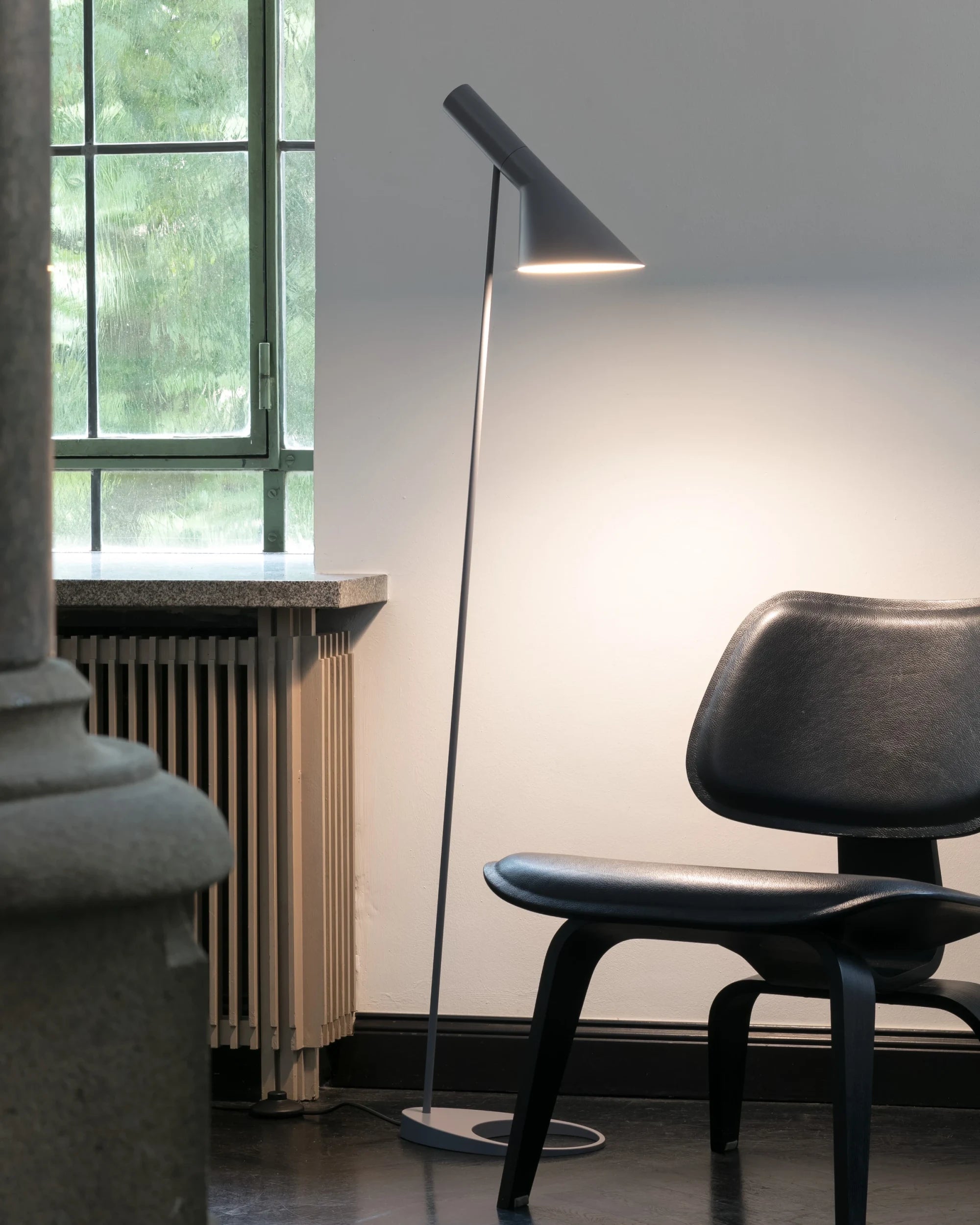 aj-floorlamp