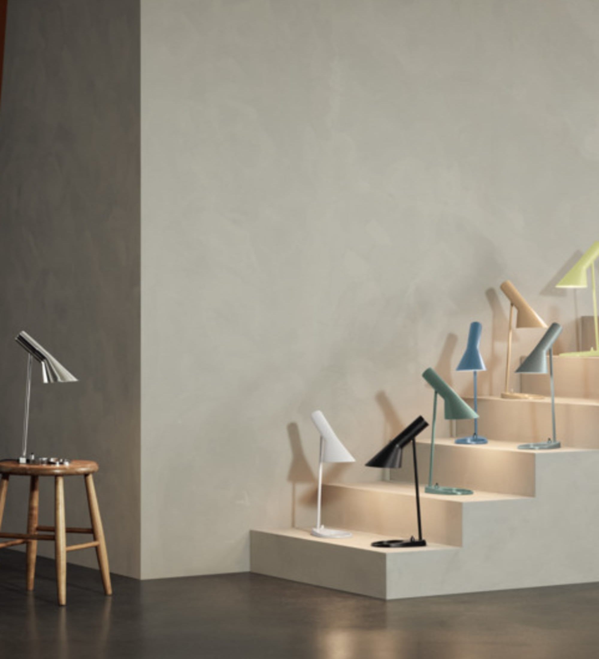 aj-tablelamp warm grey