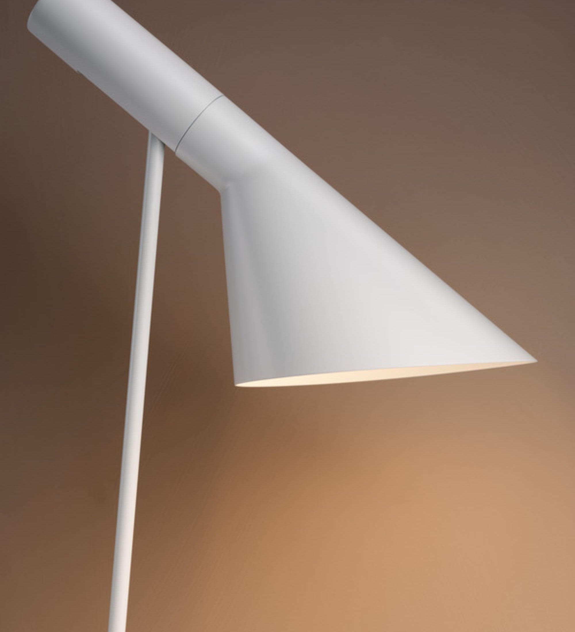 aj-tablelamp white 