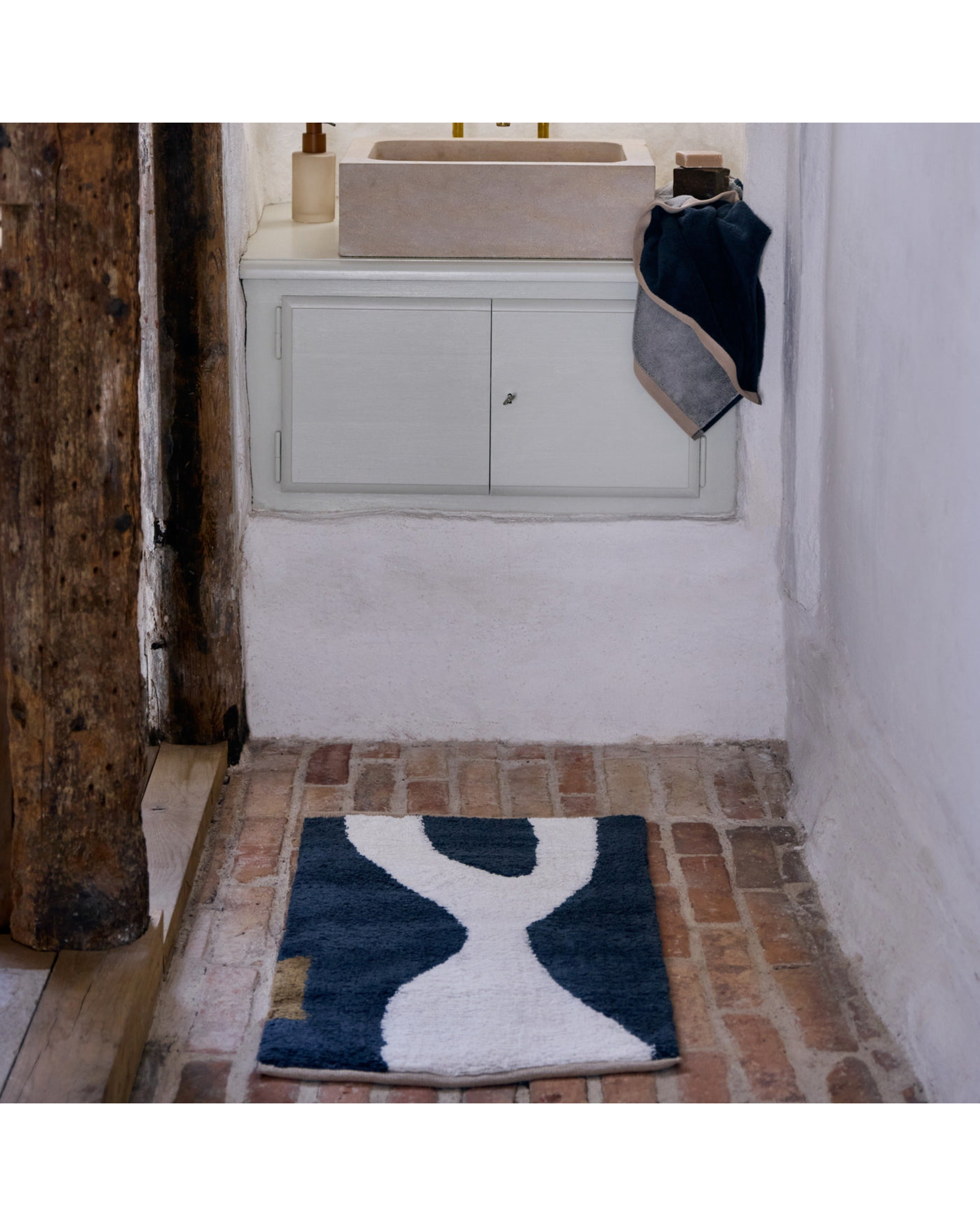 figura rug - small 
