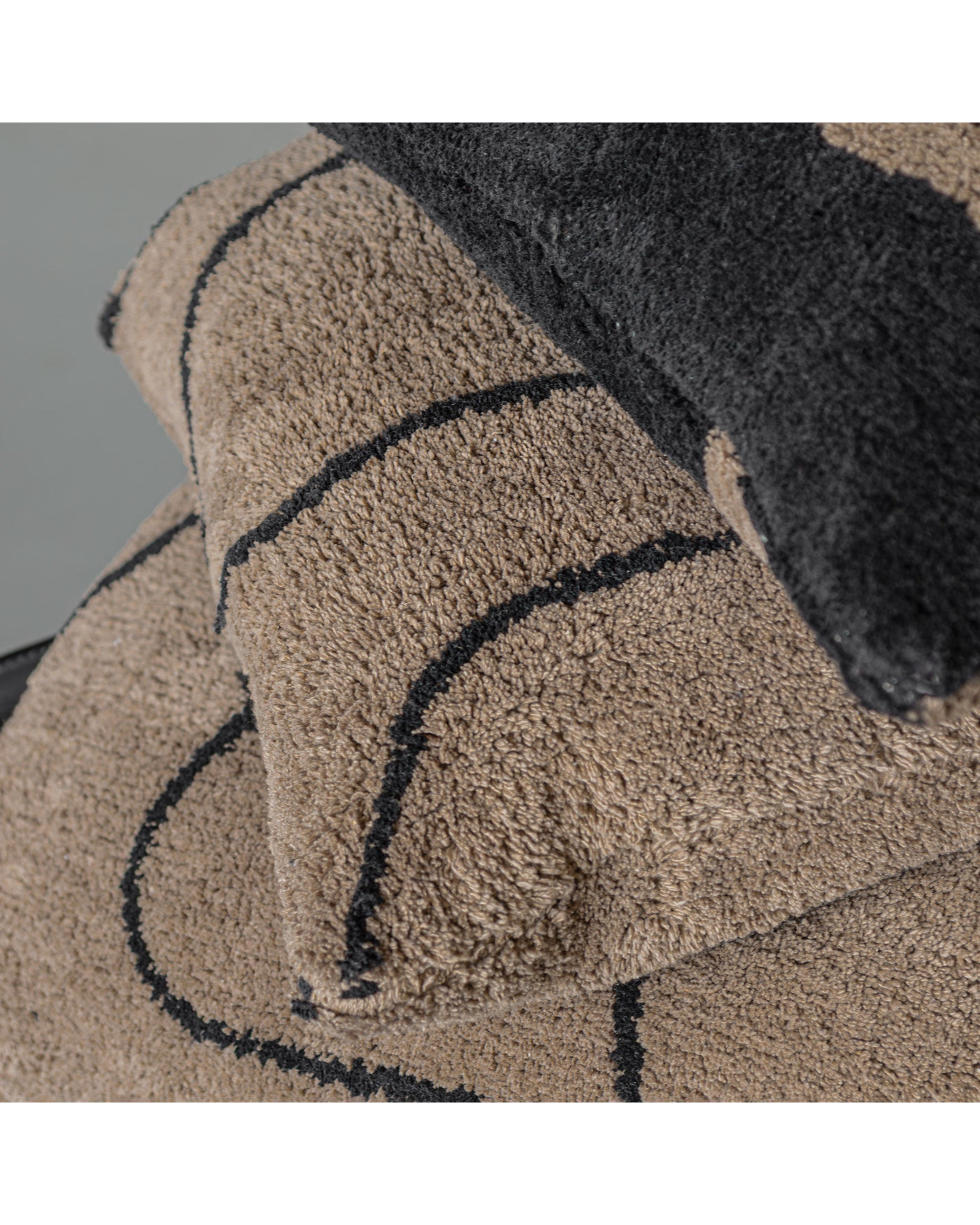 figura tufted cushion - brown