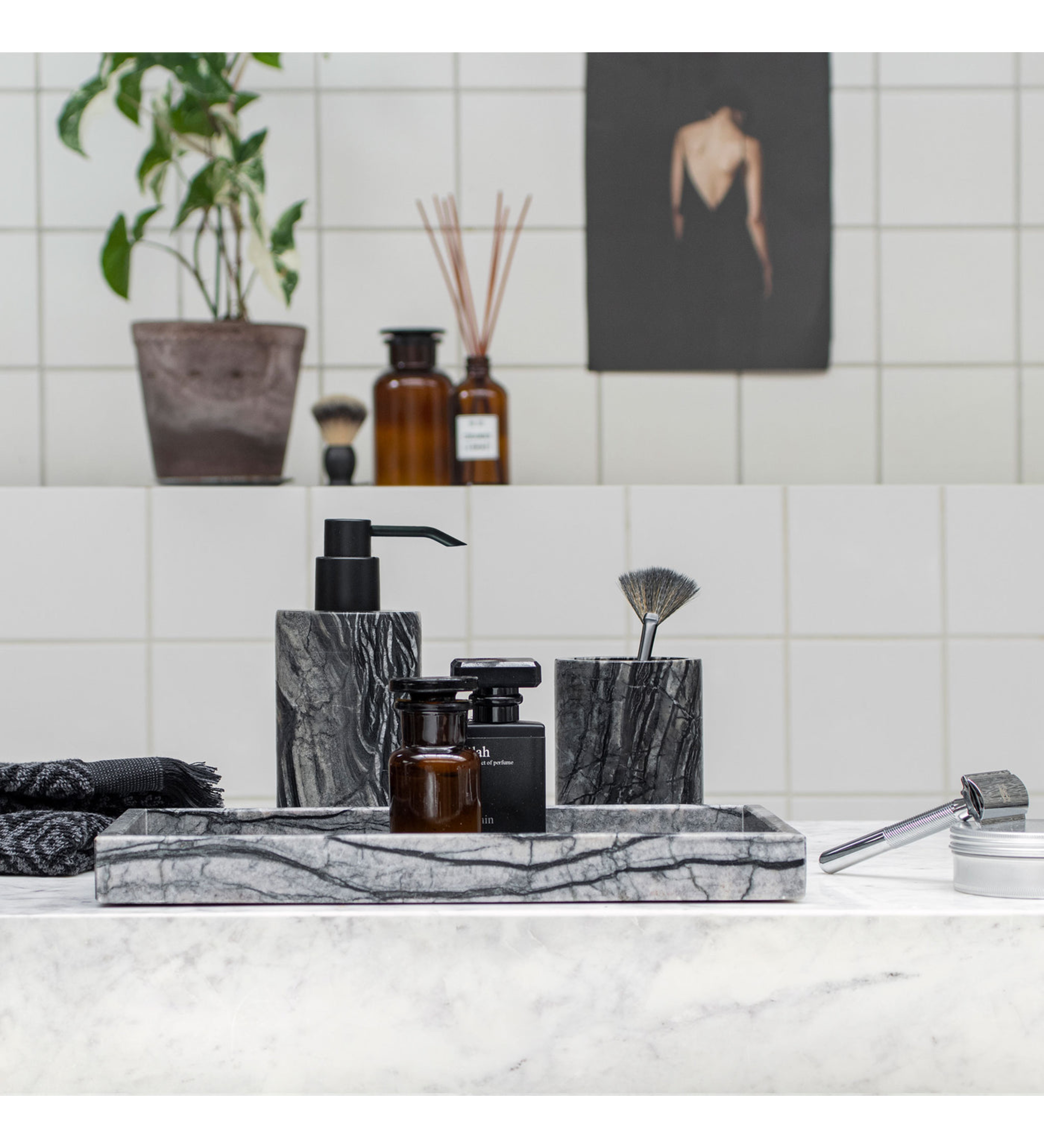 marble decor tray - black grey