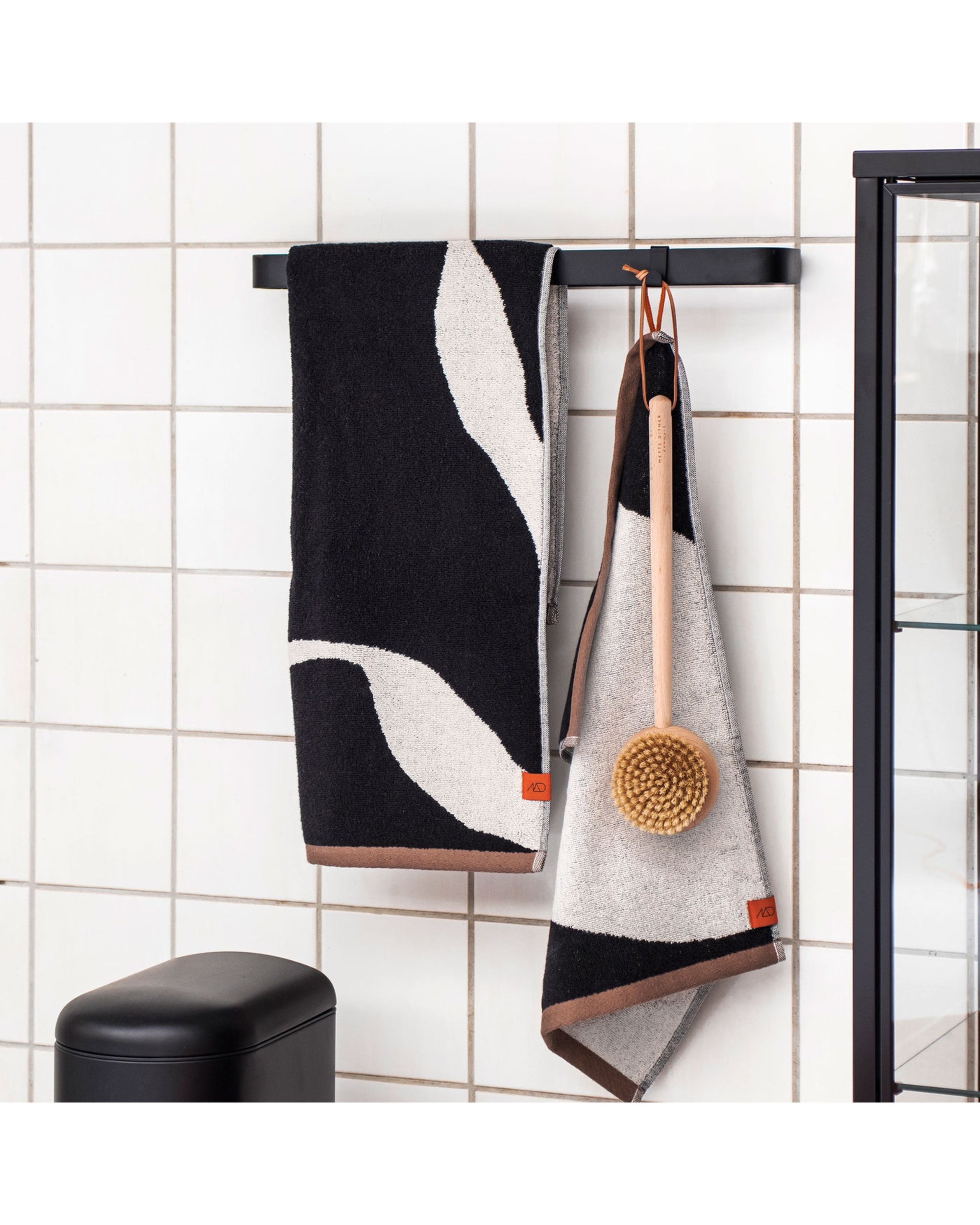 nova arte towel 2pack - black off/white 