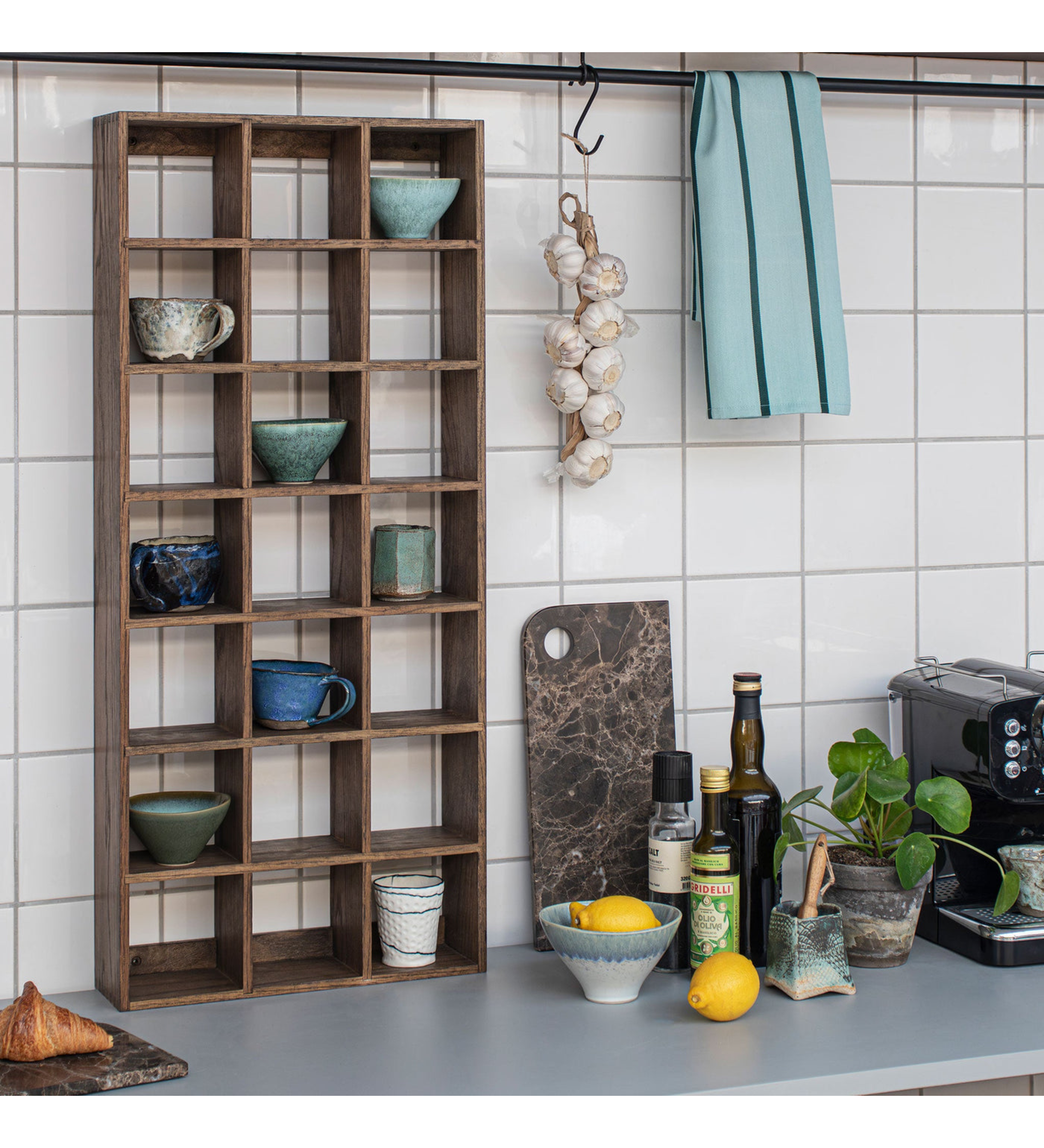 showcase set box - oak dark oiled large