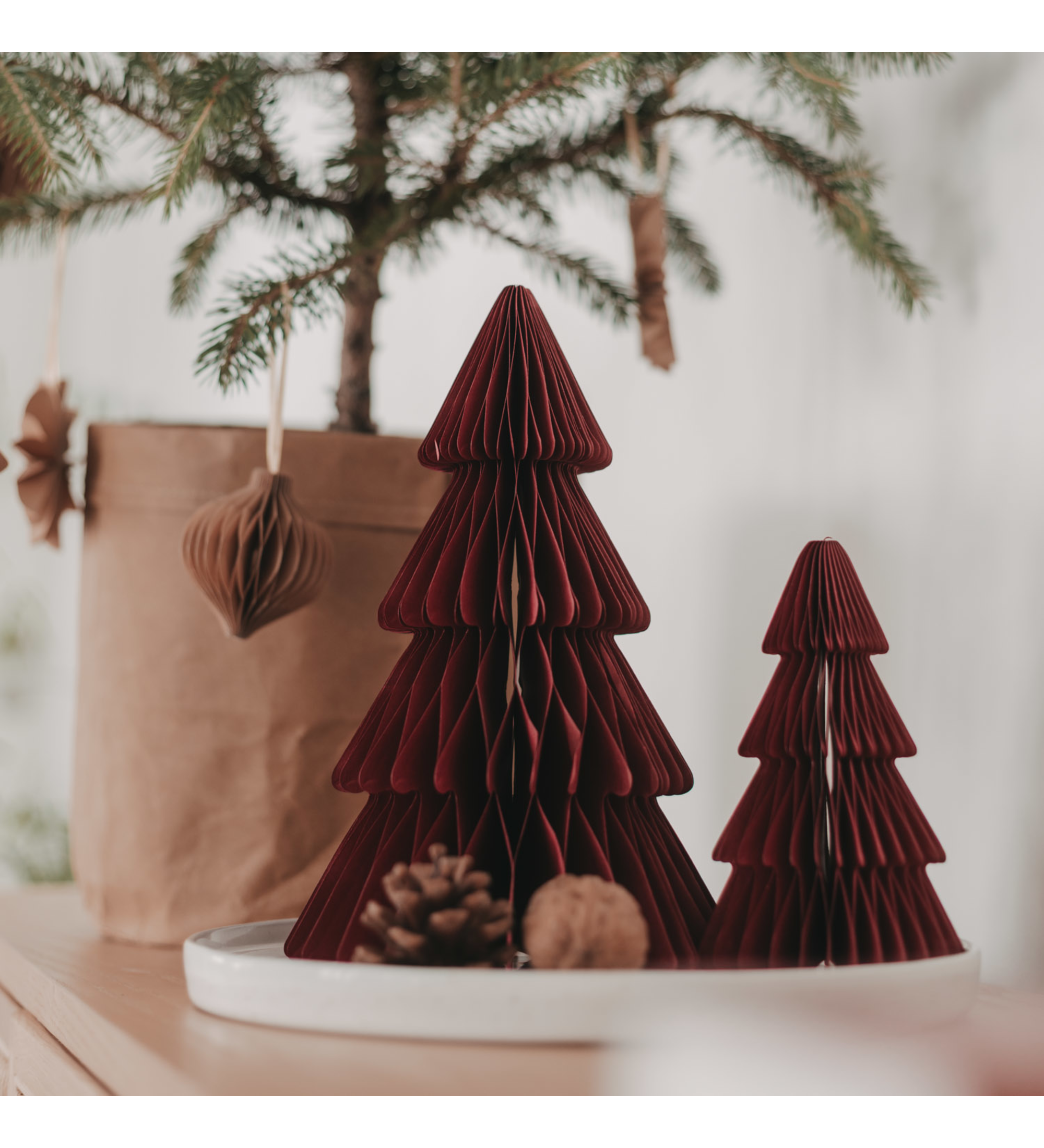 paper tree - dark red medium