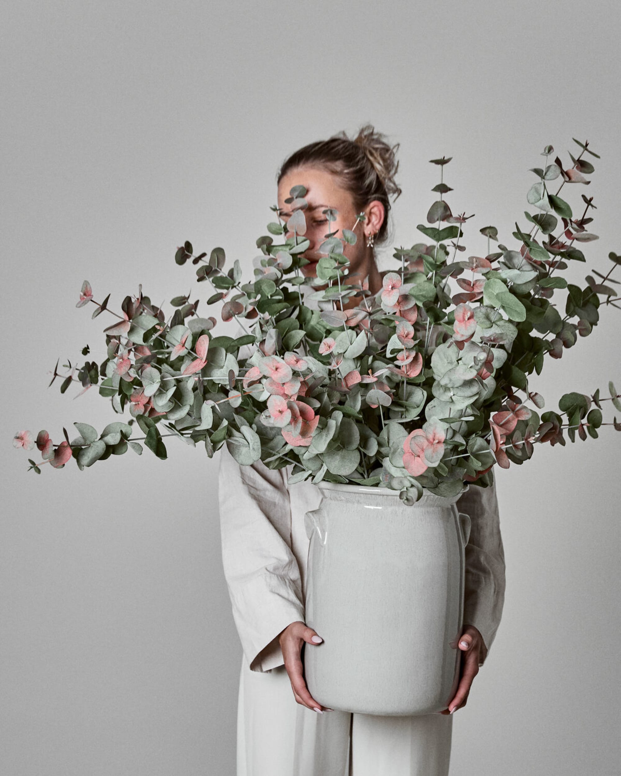 ceramic jar - shellish grey 