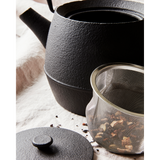teapot cast - black 