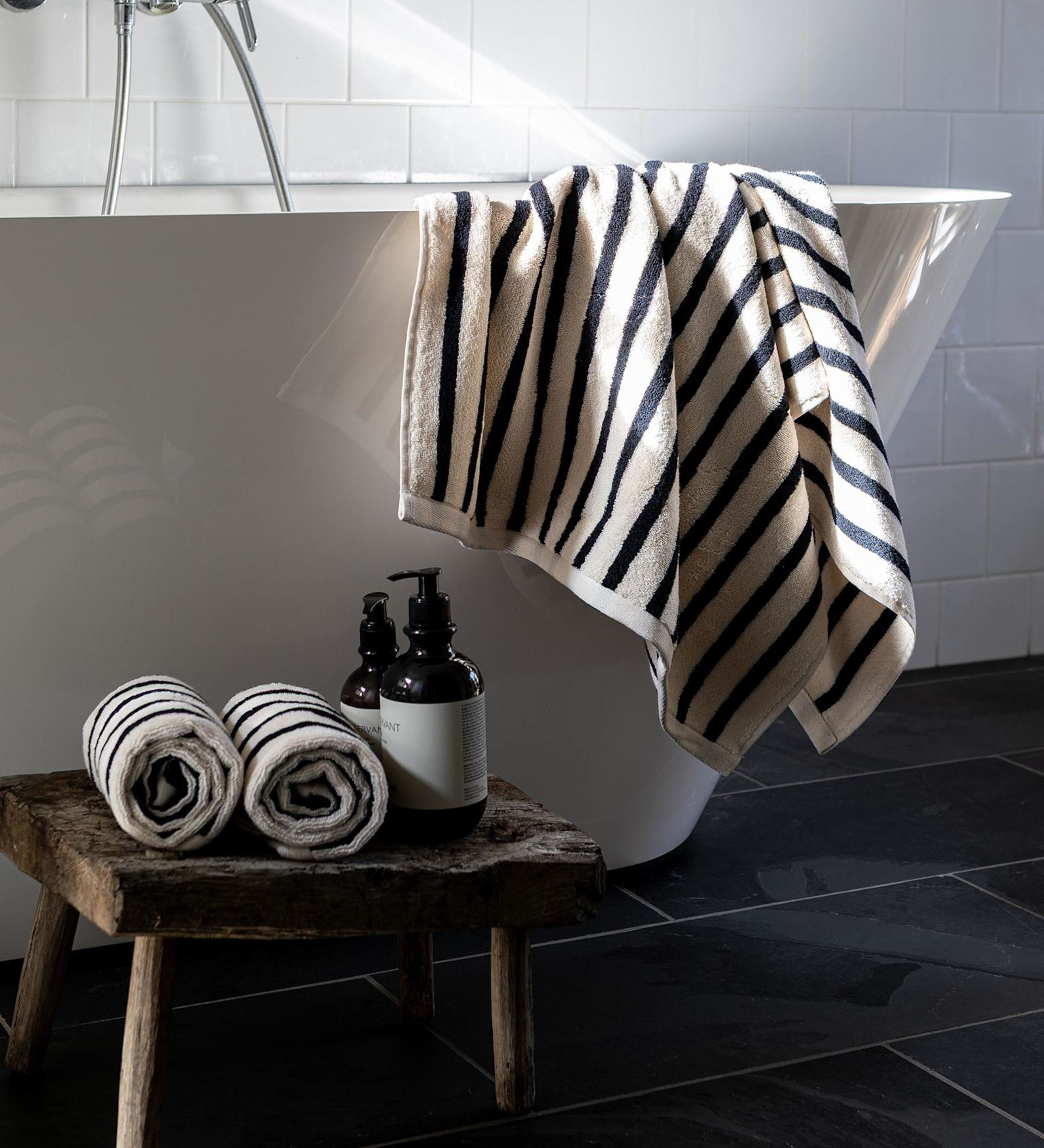 bonnie - bath towel black